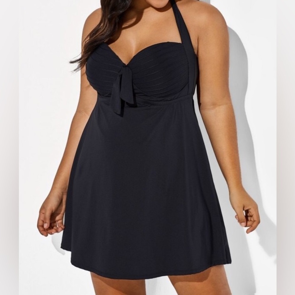 Meet Curve NWT Bow Classic Halter Swimdress, M